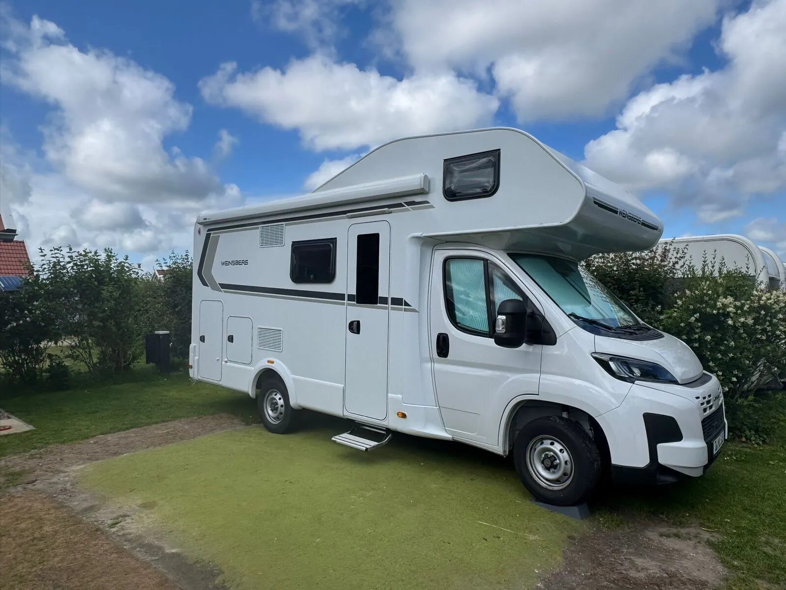 WEINSBERG CaraHome 600 DKG von außen